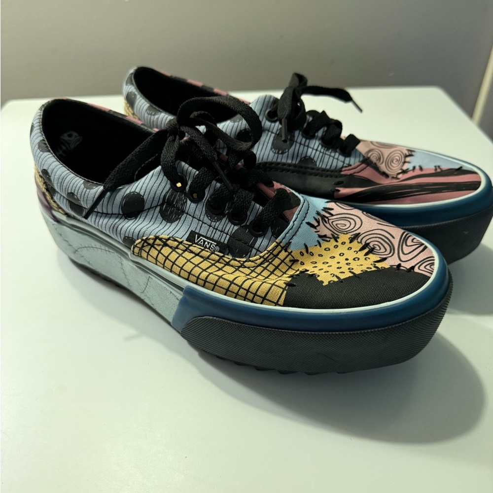 Vans Women's Multicolor Graphic Sneakers